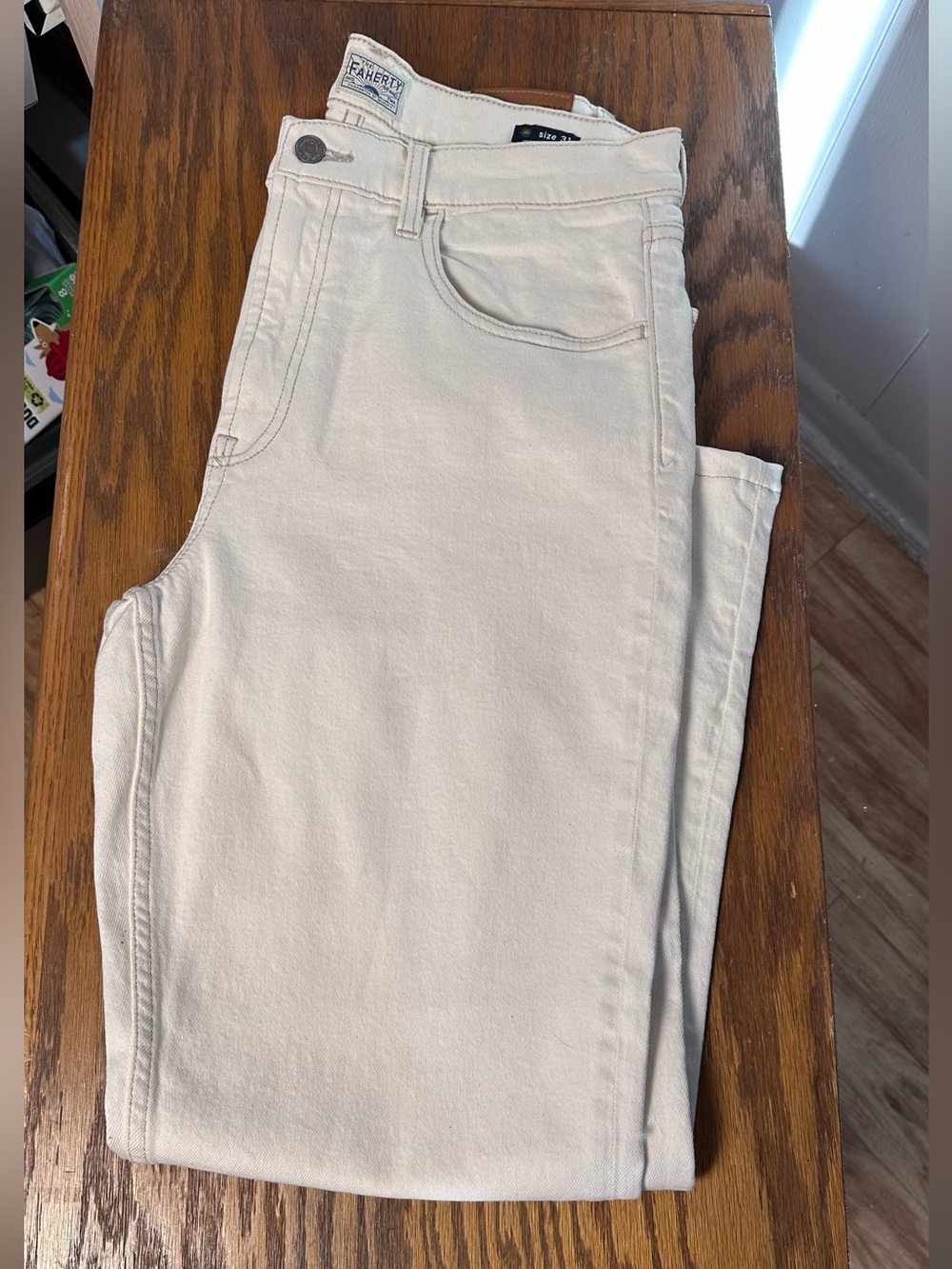 Faherty Men's white Slim-Straight Jeans never worn